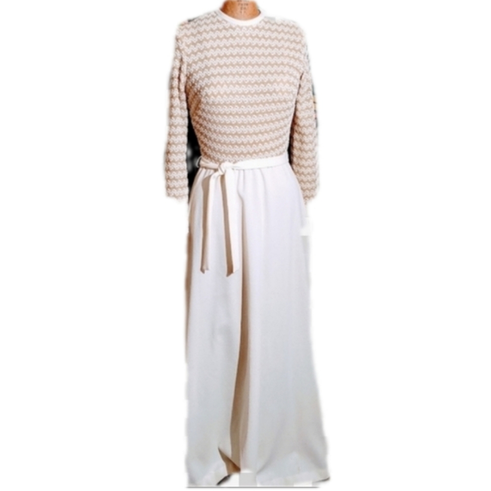 Vintage full length dress-   HAVE a 1950's dinner party!